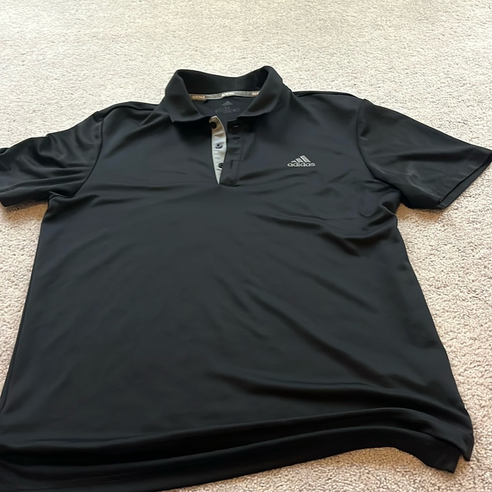 Adidas men’s size medium black short sleeve shirt